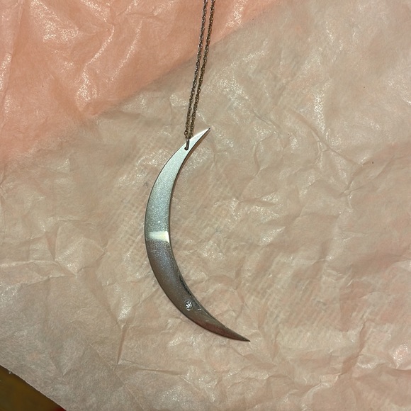 JENNIFER ZEUNER MOON NECKLACE IN SILVER - Picture 3 of 4